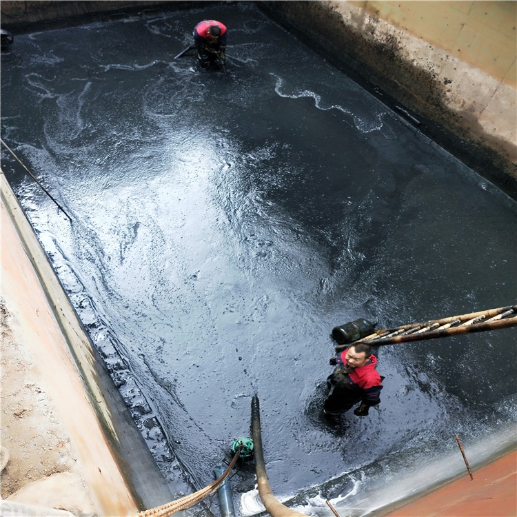 荥阳废水池清理